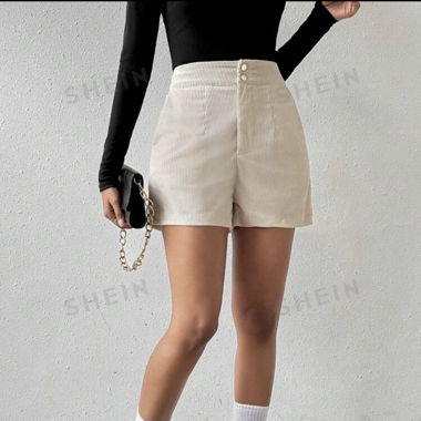 Kurze Stoffhosen