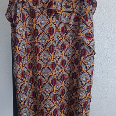 Kleid mit schmalen Trägern mit Muster 