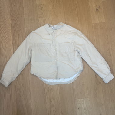 Veste beige boutonnée
