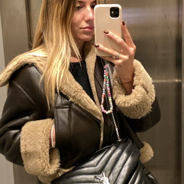 Veste courte shearling marron et beige