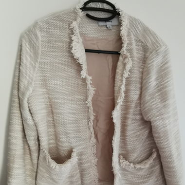 Leichtes Jäckchen/Blazer 