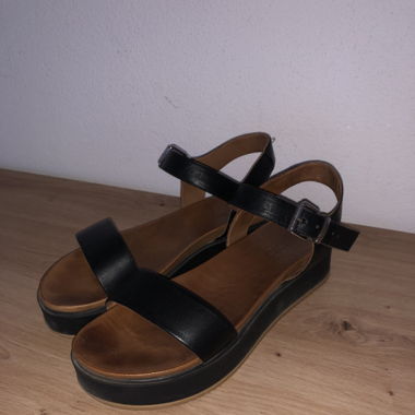 Black Platform Sandals