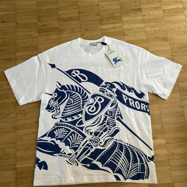 Burberry T-Shirt