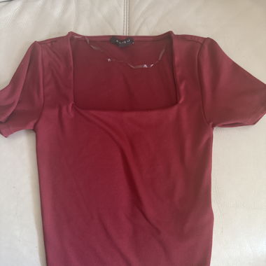 Haut pour femme rouge