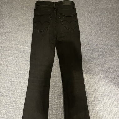 Jeans a zampa