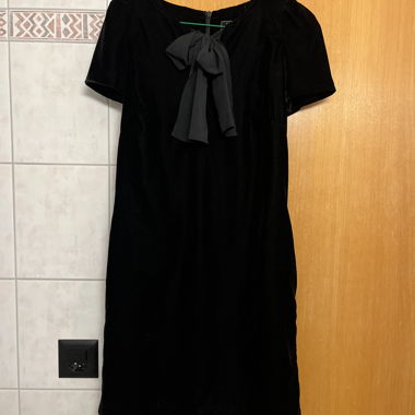 Bellissimo Vestito Nero in Velluto