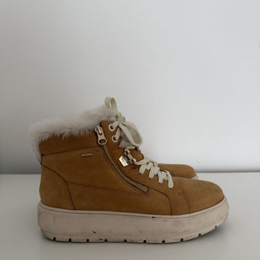 Bottes d'hiver beiges doublées