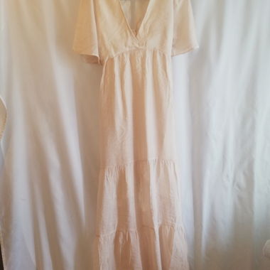 Beautiful creme dress