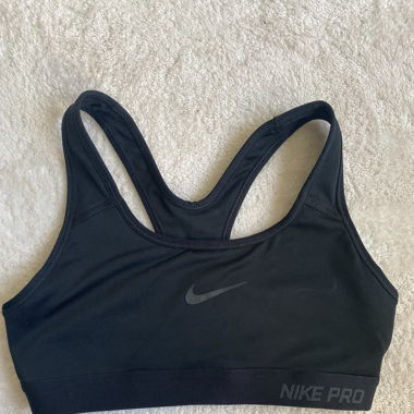 Nike sport top