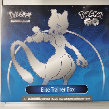 Box Allenatore Élite Pokémon GO Mewtwo