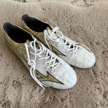 Goldene Fussball-Noppen