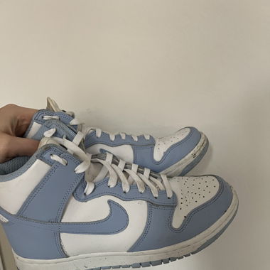 Nike Sneaker