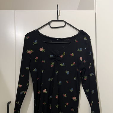 Pullover mit Blumen