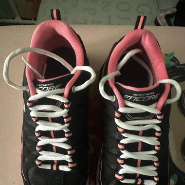 Skechers Encore