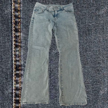 Hellblaue Jeans Flared Mid waist