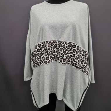 Grauer Oversize-Sweater mit Leo-Einsatz