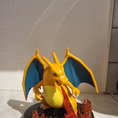 Pokemon Figurine dracaufeu 