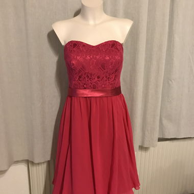   Cocktailkleid, massgeschneidert, schulterfrei