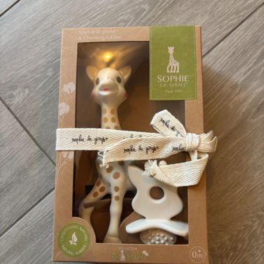 Sophie la Girafe and teething kit 