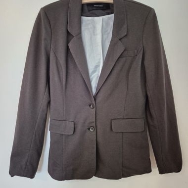 Grey blazer