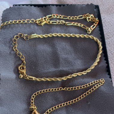 vergoldete Armbänder