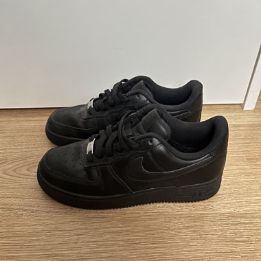 Nike Air Force 1 nere