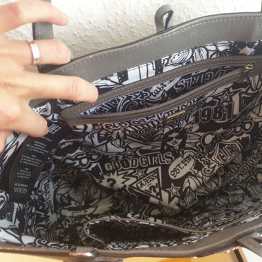 Handtasche