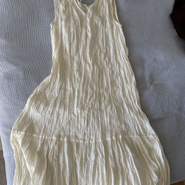 White flowy maxi dress