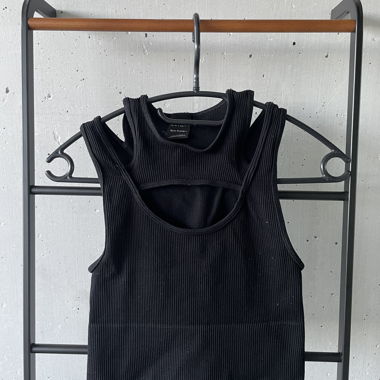 Schwarzes Ripp-Top