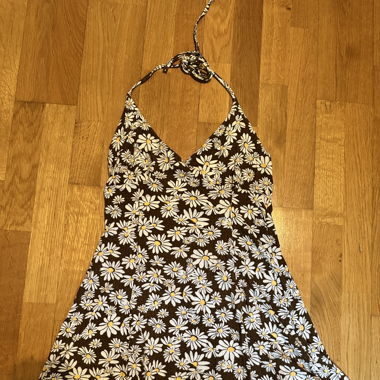 Braunes Blumen Mini-Kleid