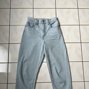Levis 