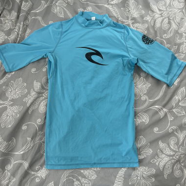 Top da surf in lycra turchese
