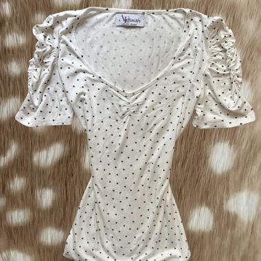 Blusa vintage bianca e grigia a pois
