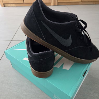 Chaussures Nike, taille 46 à vendre