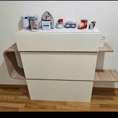 Entryway unit with shoe shelves