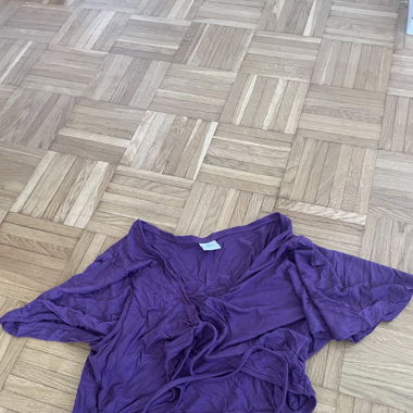 Süßes lila top wo man zuschnürren kann
