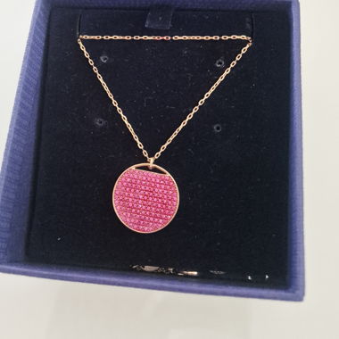 Collana Swarovski con pendente rotondo rosa