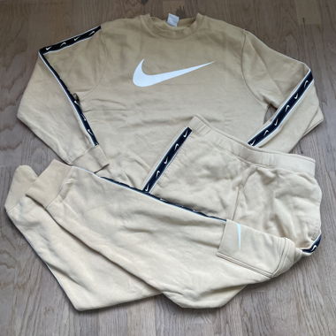 Nike Trainingsanzug - Pullover S / Hose M
