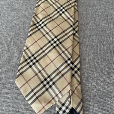Cravate Burberry