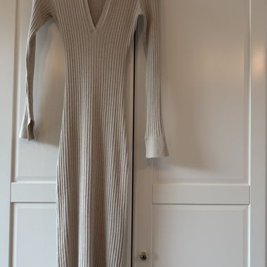 beige bershka dress