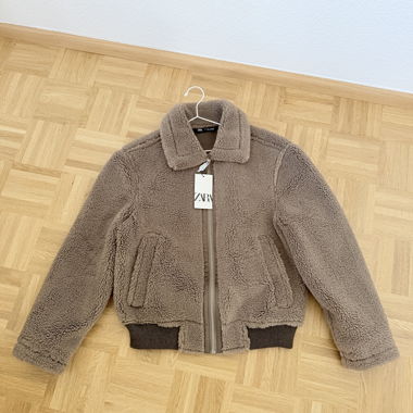 Zara Teddyjacke