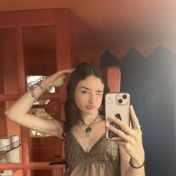 leoniealine
