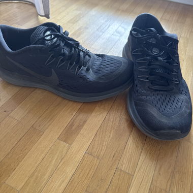Black Nike Sneakers