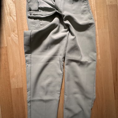 Zara graugrüne Hose