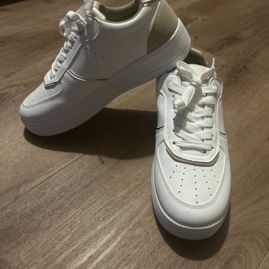 Baskets blanches