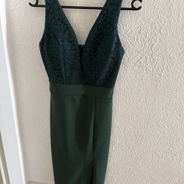 Robe verte dentelle 