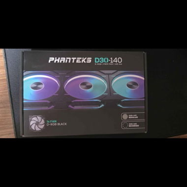 Phanteks D30-140 regular and reverse