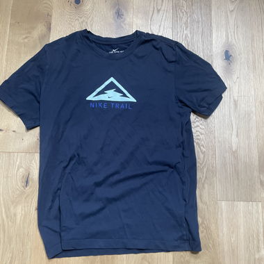 T-shirt Nike