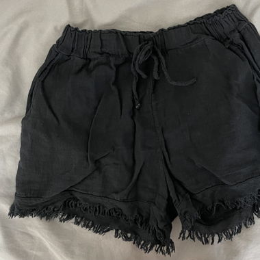 Short noir en lins 