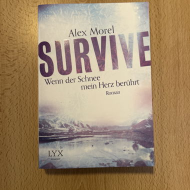 Livre; Roman, Survive
